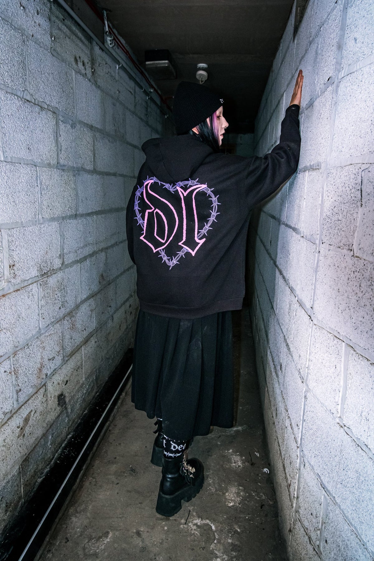 GRAPHIC HOODIES