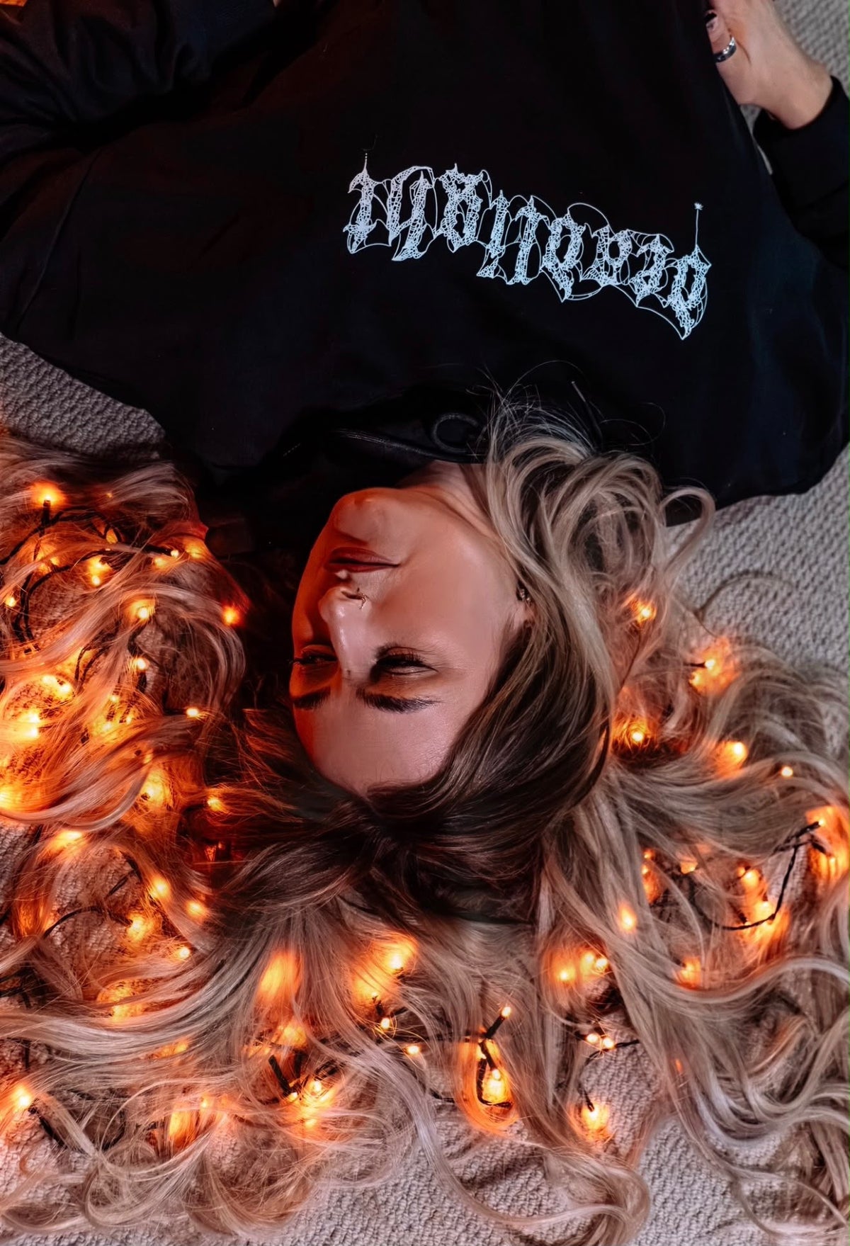 DEADLIGHT SPIDER CROPPED HOODIE - BLACK