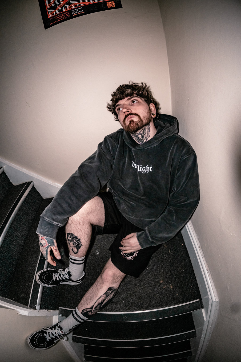 DEADLIGHT SIGNATURE LOGO HOODIE - SNOW WASHED BLACK