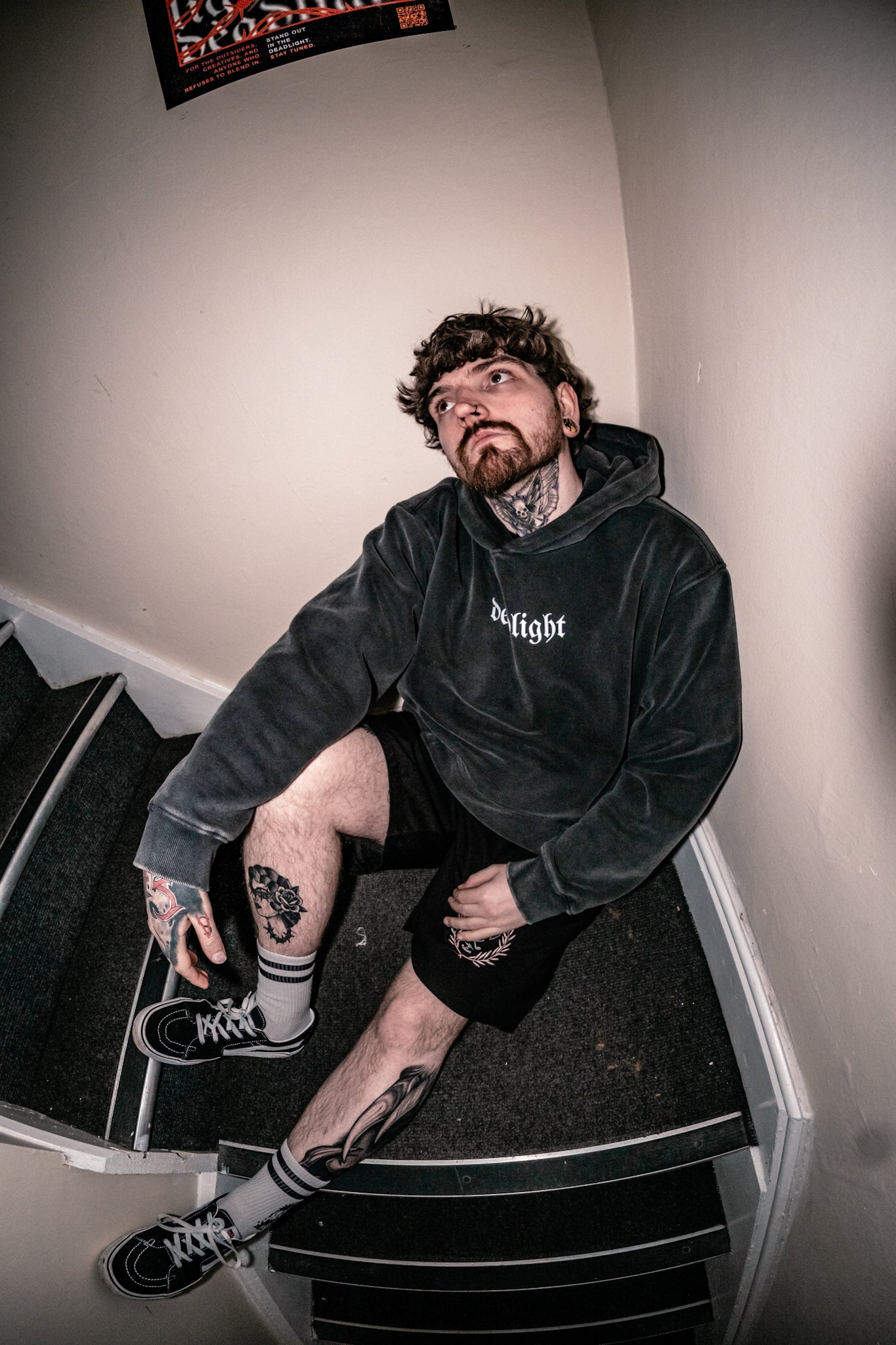 DEADLIGHT SIGNATURE LOGO HOODIE - SNOW WASHED BLACK