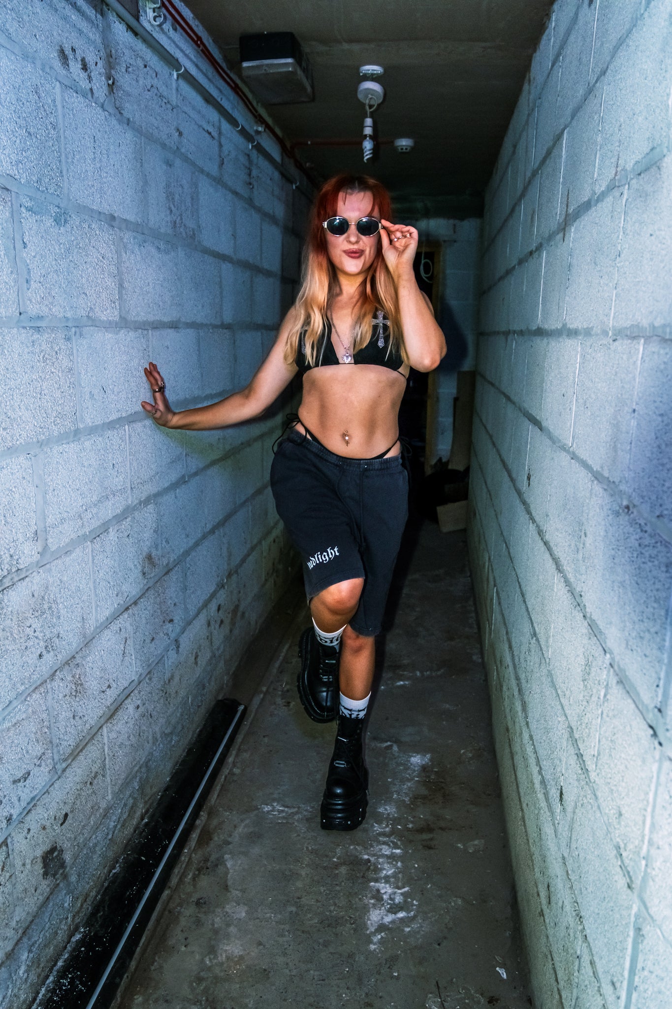 DEADLIGHT LOGO REVERSE DYE SHORTS - BLACK