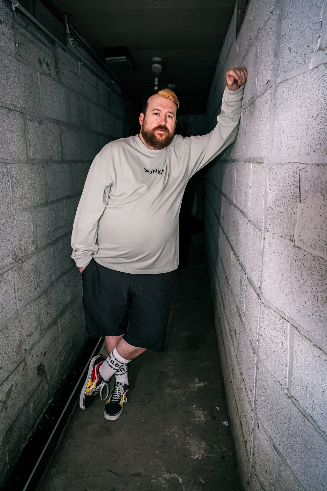 DEADLIGHT LOGO LONG SLEEVE - BONE