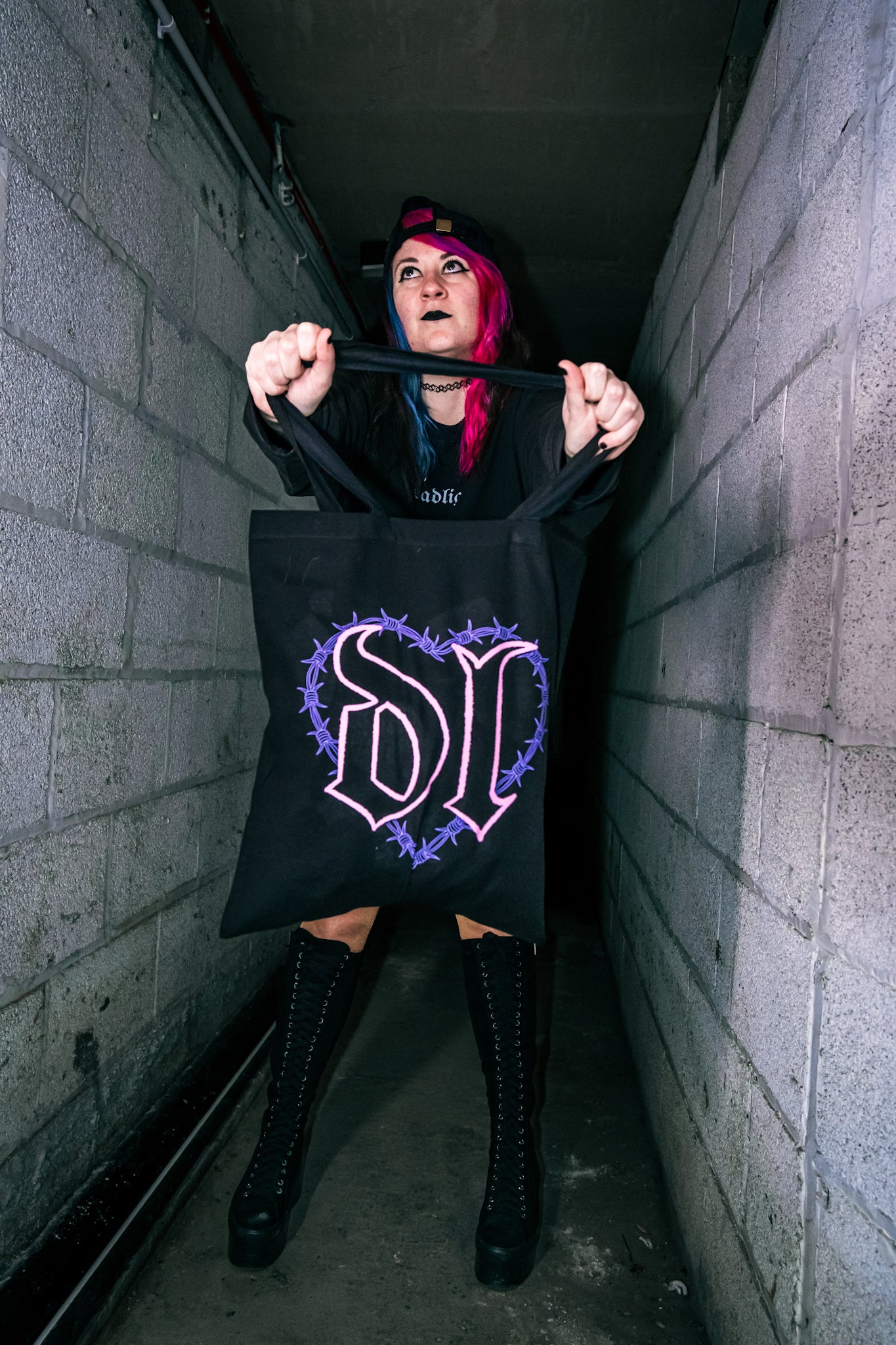 DL HEART LOGO TOTE - BLACK