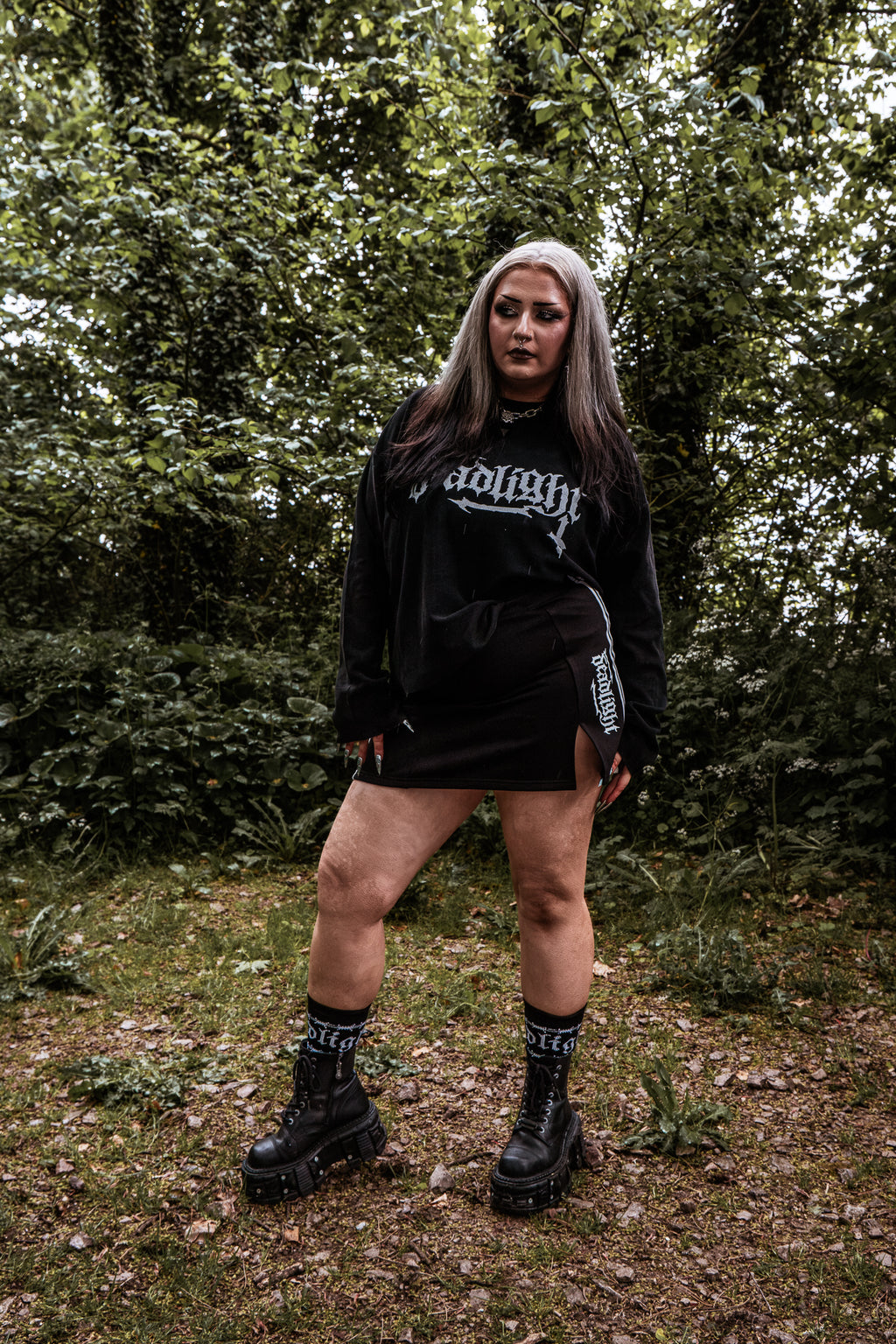 ALTERED LOGO SIDE SLIT SKIRT - BLACK