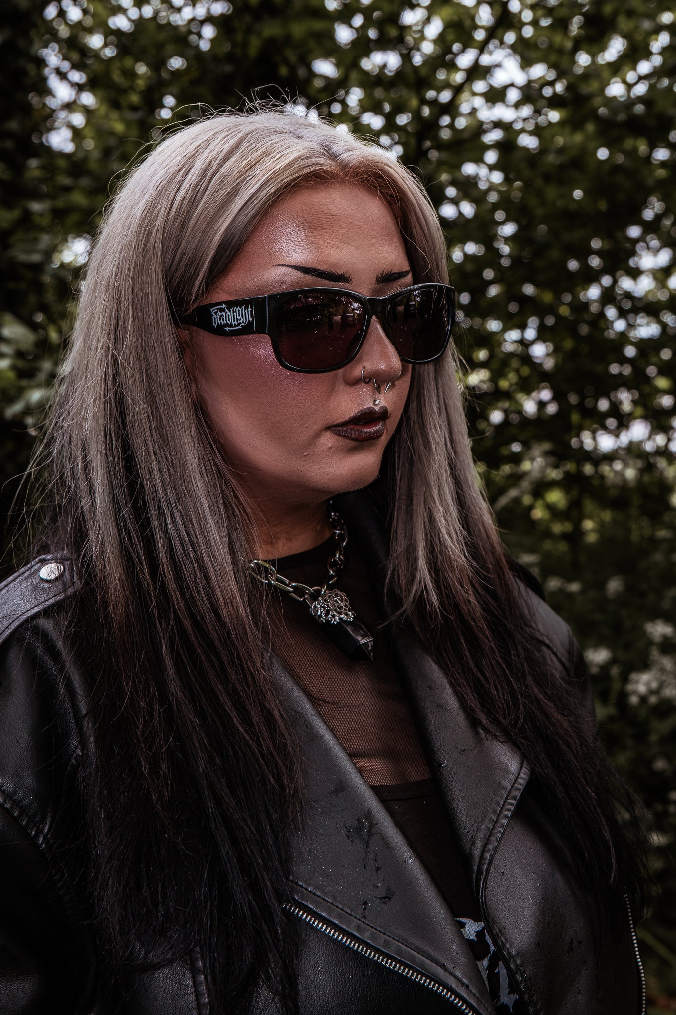 ALTERED LOGO SUNGLASSES - BLACK
