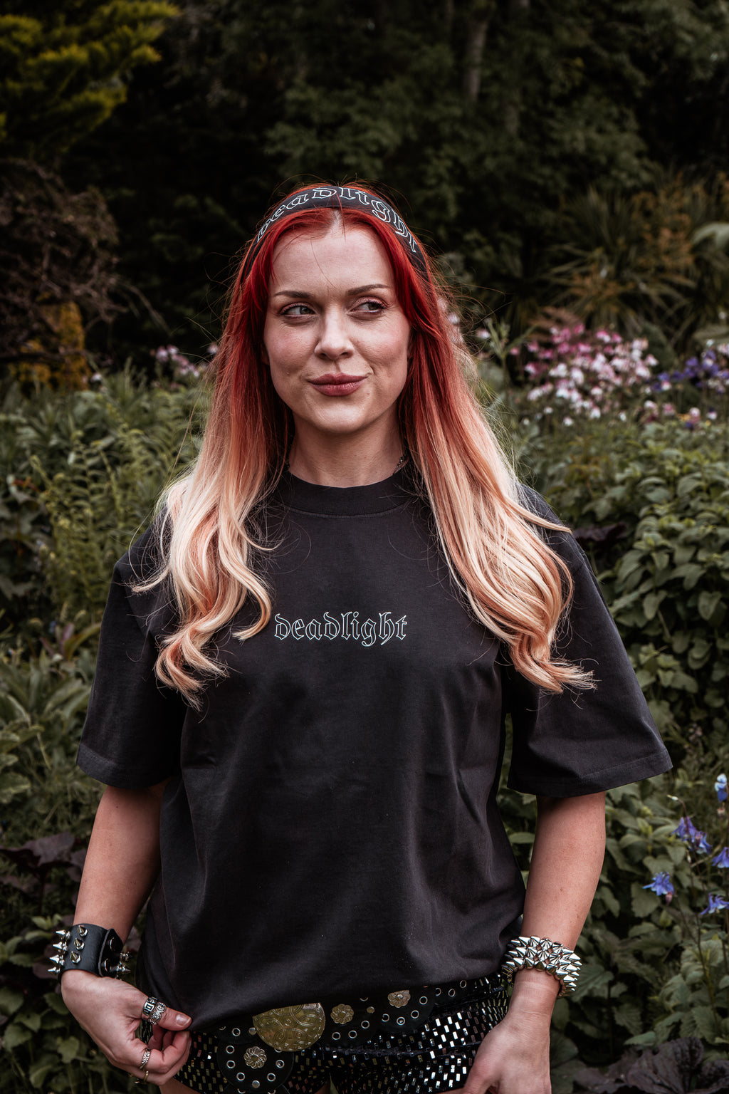 DEADLIGHT HOLLOW LOGO TEE - BLACK