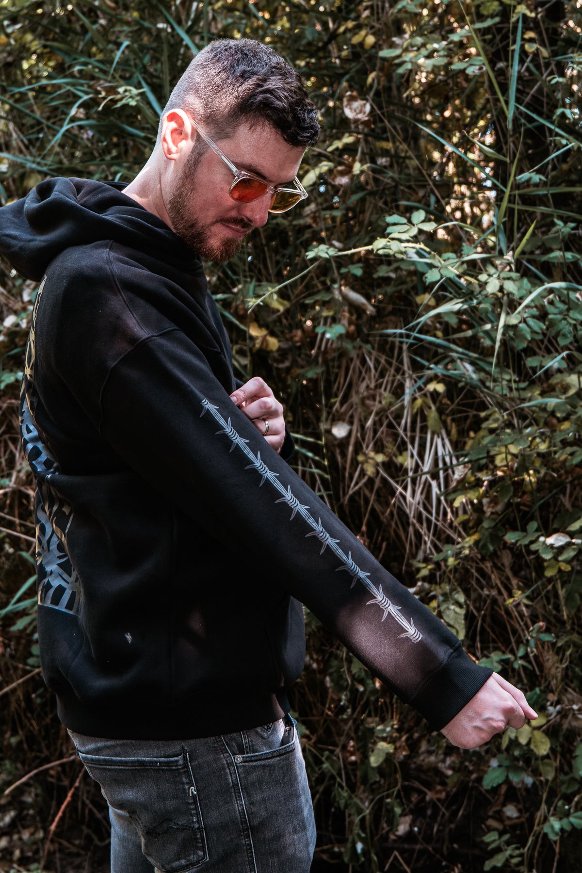 DARKER STILL BARBED WIRE HOODIE - BLACK