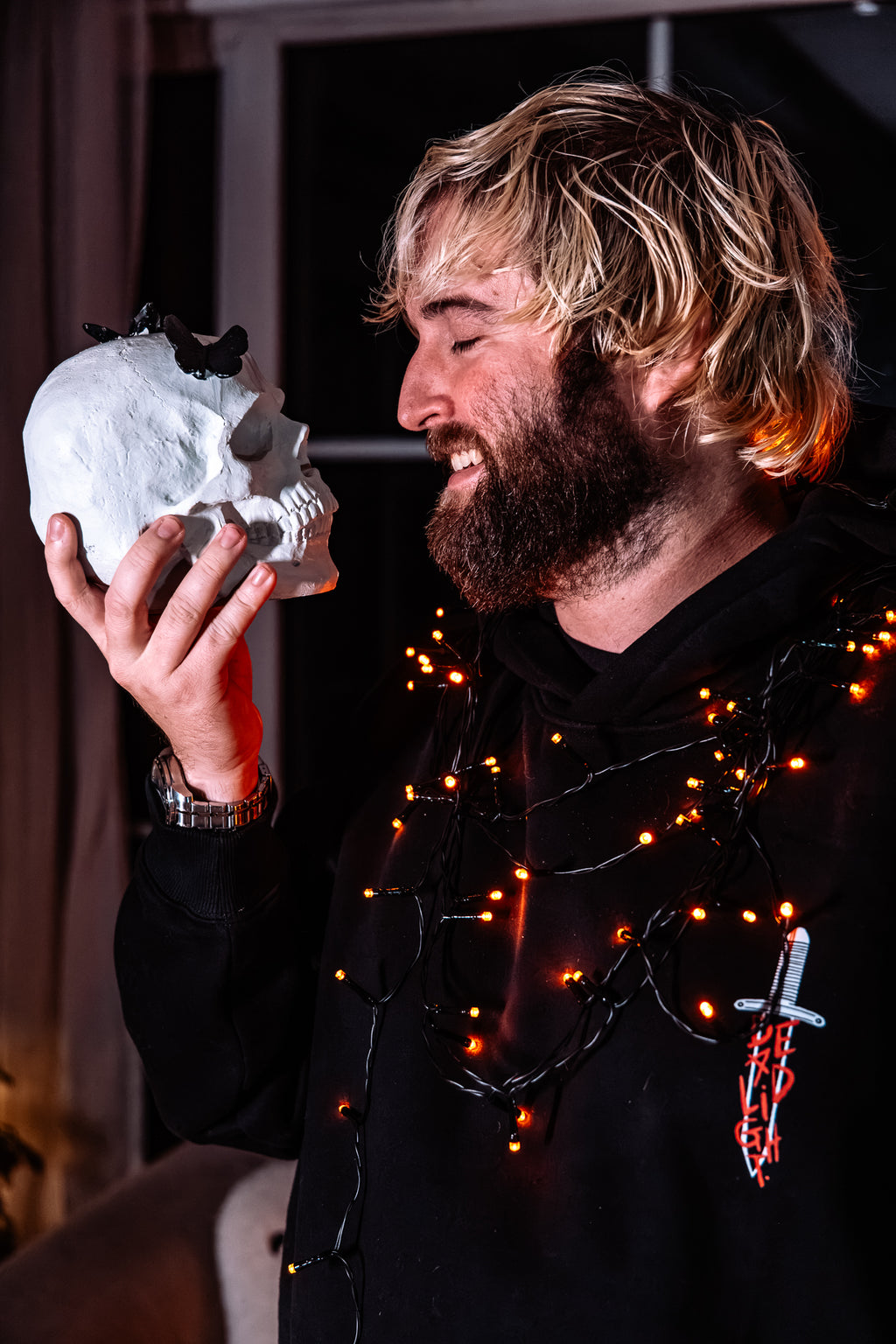 DEADLIGHT RED DAGGER & SKULL HOODIE - BLACK